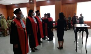 Pengadilan Tinggi Ambon Gelar Sumpah Jabatan dan Pelantikan Tiga Ketua Pengadilan Negeri
