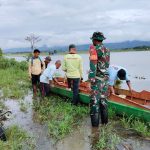 Bantu Korban Banjir di Buru, Koramil Waeapo Bangun Dapur Umum dan Distribusi Makanan