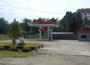 Tak Gunakan Dispenser BBM, SPBU 86-975-39 di Tanah Goyang-SBB Jual Minyak Pakai Jirigen dan Botol Plastik