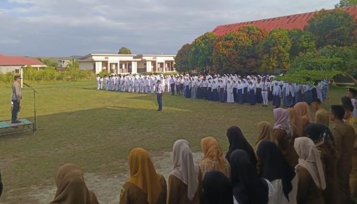 Kapolsek Namlea Ingatkan Siswa SMA soal Bahaya Narkoba, Pornografi dan Tawuran