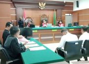 JPU Tuntut 3 Pelaku Pembakaran Kantor KPU Buru 10 Tahun Penjara