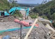 Masyarakat Dihentikan, Namun Alat Berat Bebas Operasi di Tambang Gunung Botak